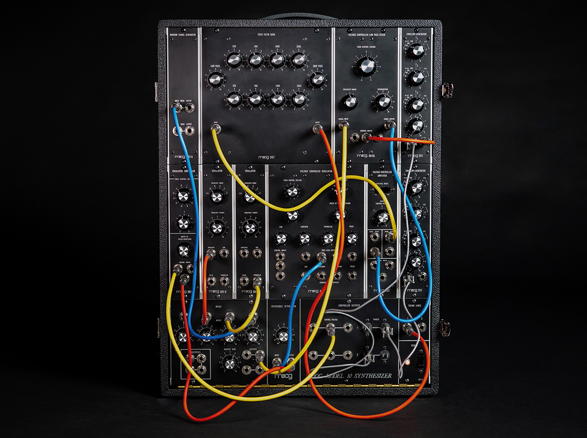 MOOG Model 10 〜モーグ博士が製作した最初のポータブルモジュラー