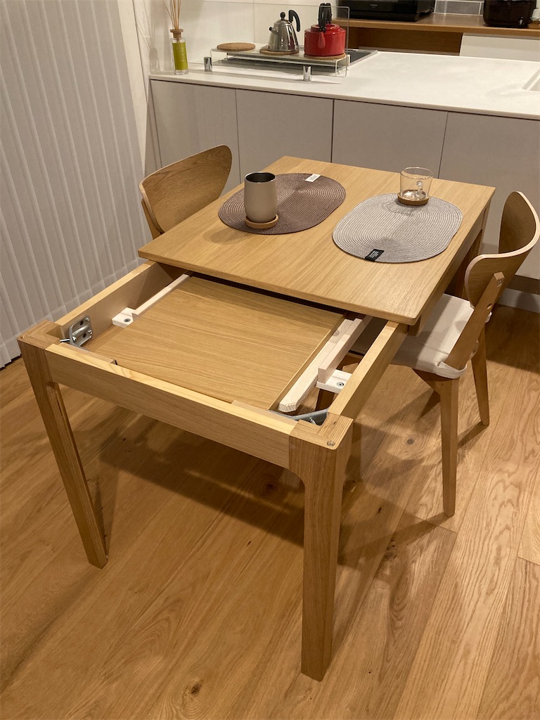 使い勝手が良い伸長式ダイニングテーブル！IKEA 伸張式ダイニング