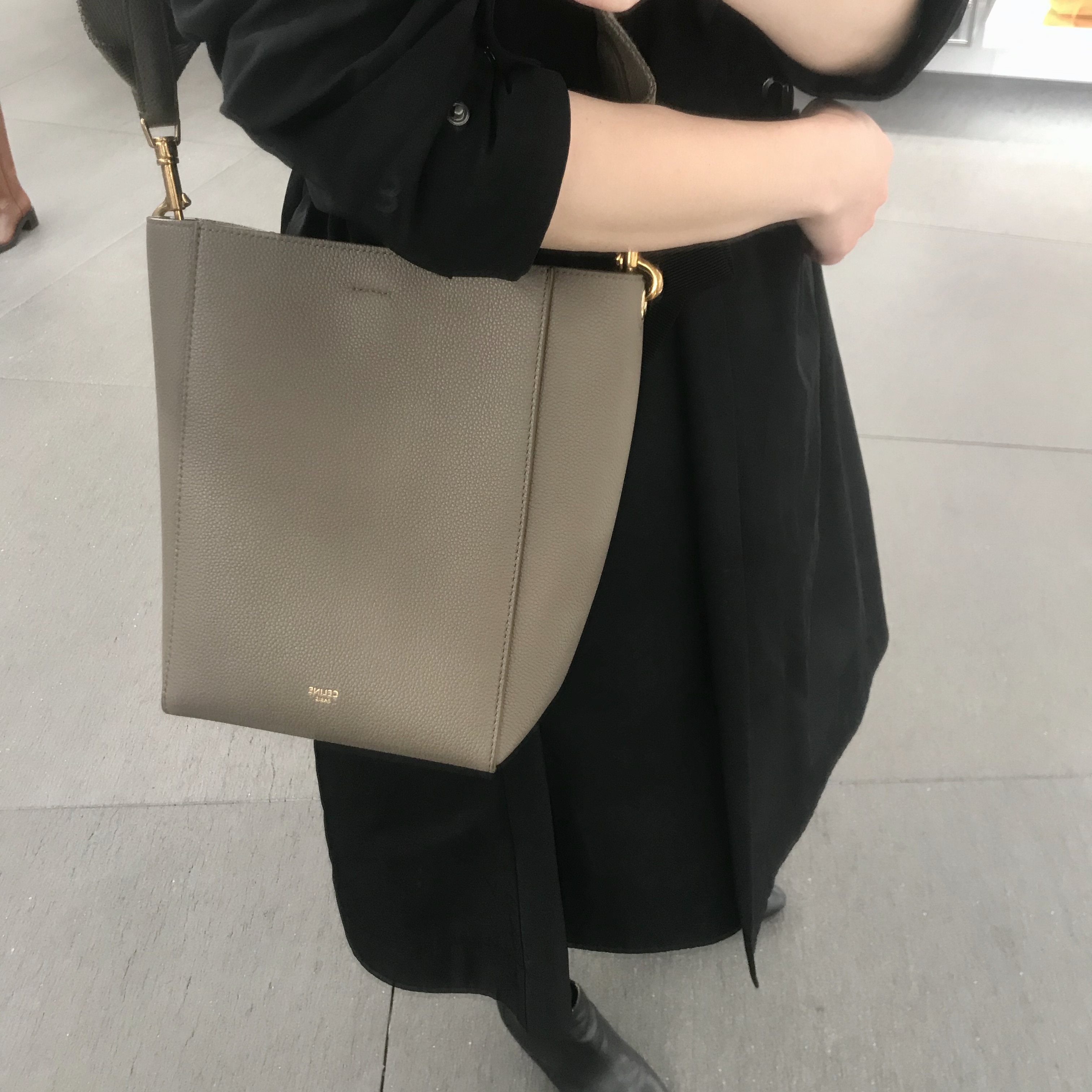 送料込【CELINE】お色味たくさん♪SANGLE SMALL BUCKET BAG (CELINE