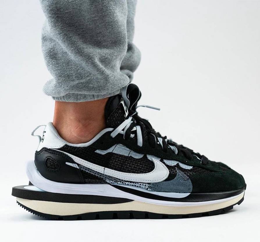 Nike Vaporwaffle sacai Black White サカイ ヴェイパーワッフル (Nike