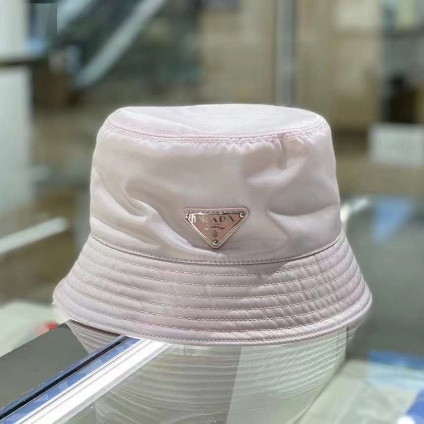 PRADA】バケット ハット ＊三角ロゴ♪帽子＊ (PRADA/ハット) 1HC137