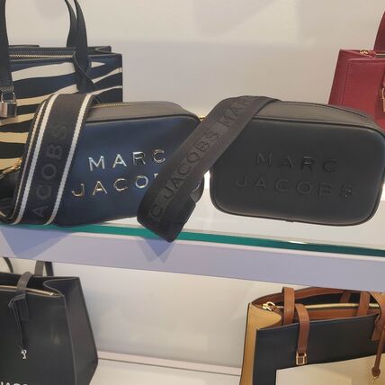 フラッシュ MARC JACOBS(マークジェイコブス) - ブランド通販のBUYMA