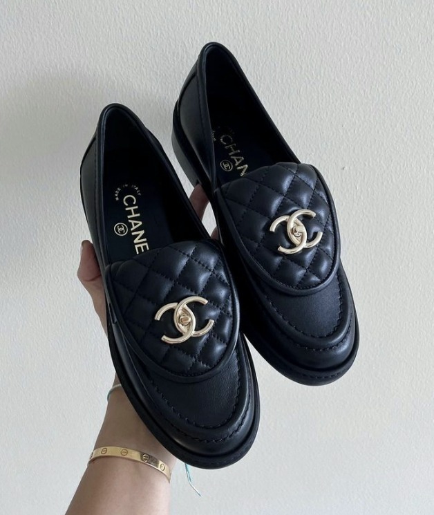 キルティングが可愛い♪】CHANEL☆ローファー☆CCロゴ付き (CHANEL