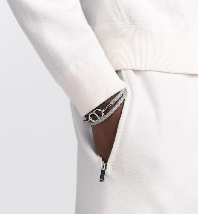 Coolに決まる【DIOR】CD Iconブレイドレザーダブルブレスレット (Dior