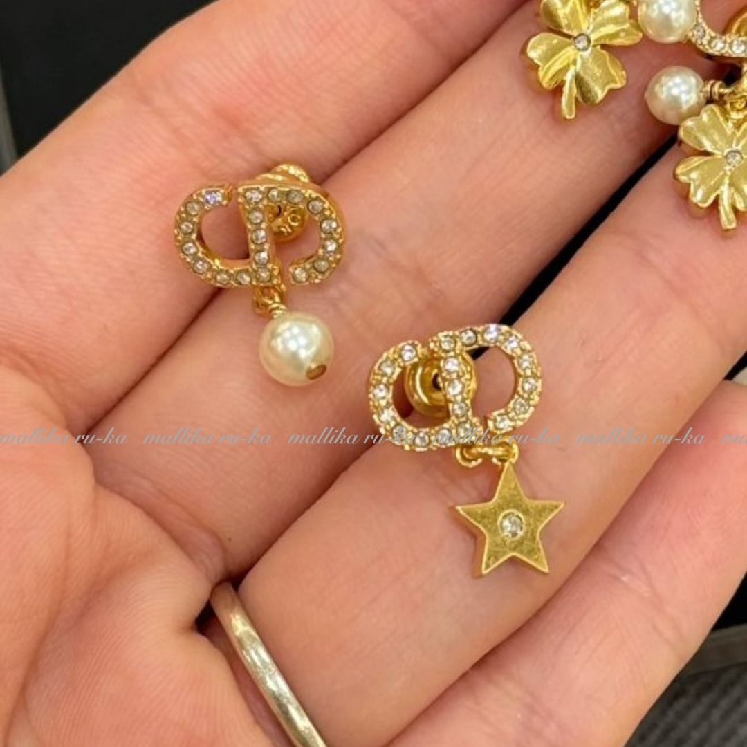 すぐ届く☆国内発【Dior】Petit CD Lucky Charms ピアス (Dior/ピアス
