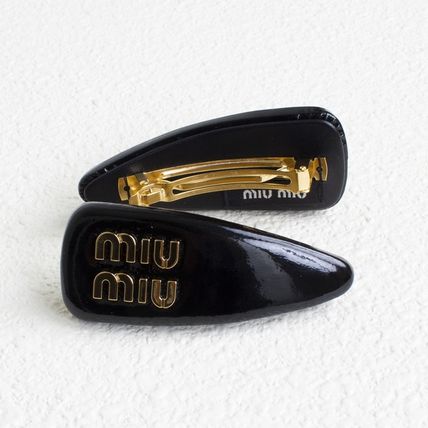 ☆MIUMIU PATENT LEATHER HAIR CLIP パテントレザーヘアクリップ