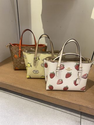 いちご Coach(コーチ) バッグ・カバン(レディース) - ブランド通販のBUYMA