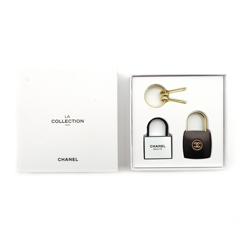 シャネル CHANEL ノベルティ カデナ キー セット 鍵 チャーム (CHANEL