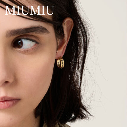 フープピアス ゴールド（金色）系 MiuMiu(ミュウミュウ) - 海外通販のBUYMA