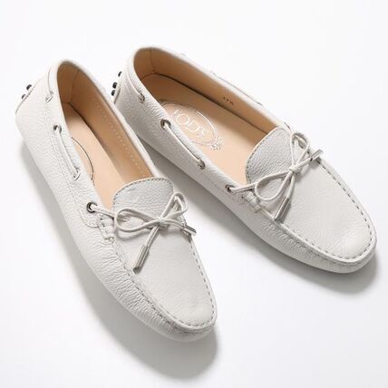 ホワイト（白）系 TOD'S(トッズ) ローファー・オックスフォード