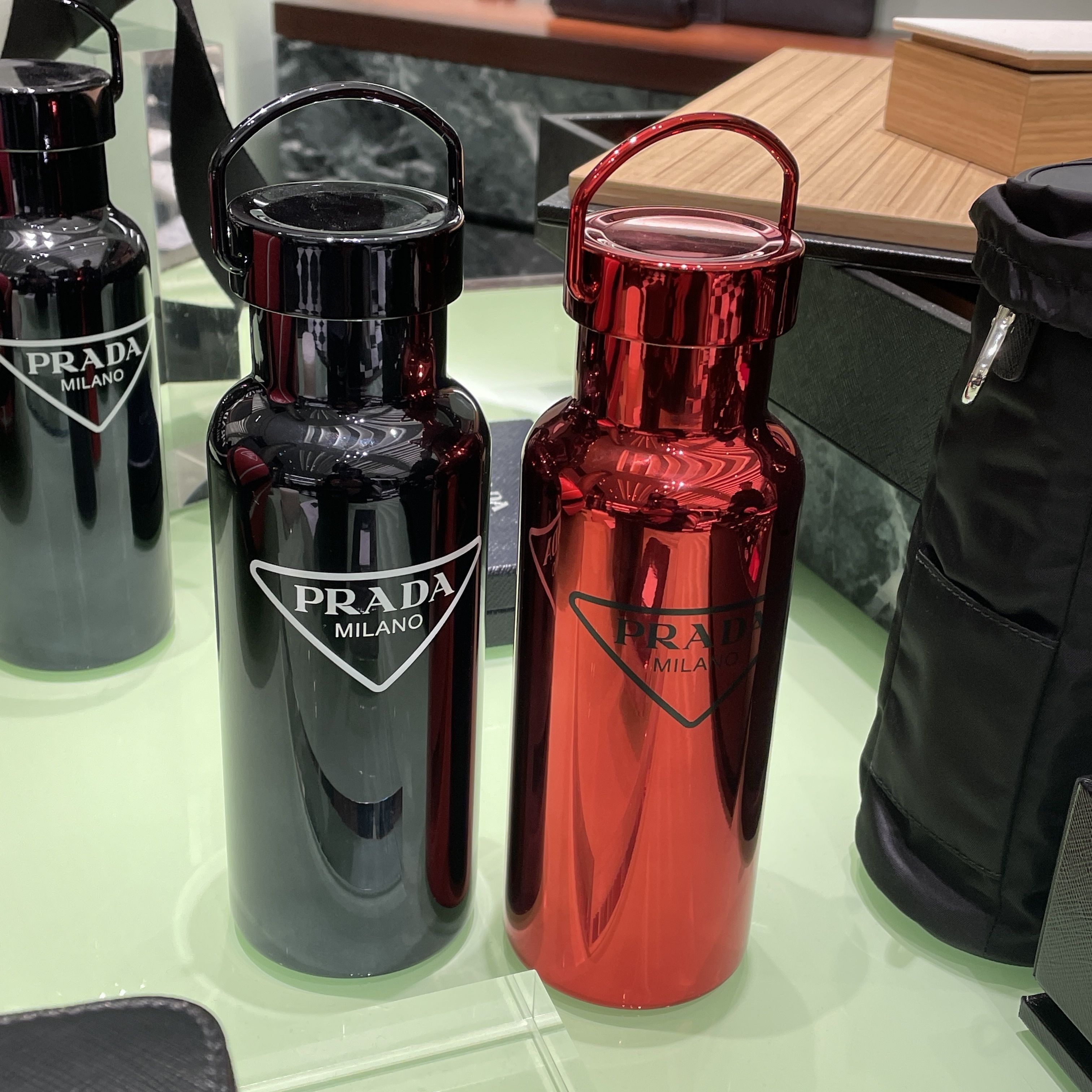 1万円台から！PRADA(プラダ)のタンブラーはもうチェックした？【BUYMA】
