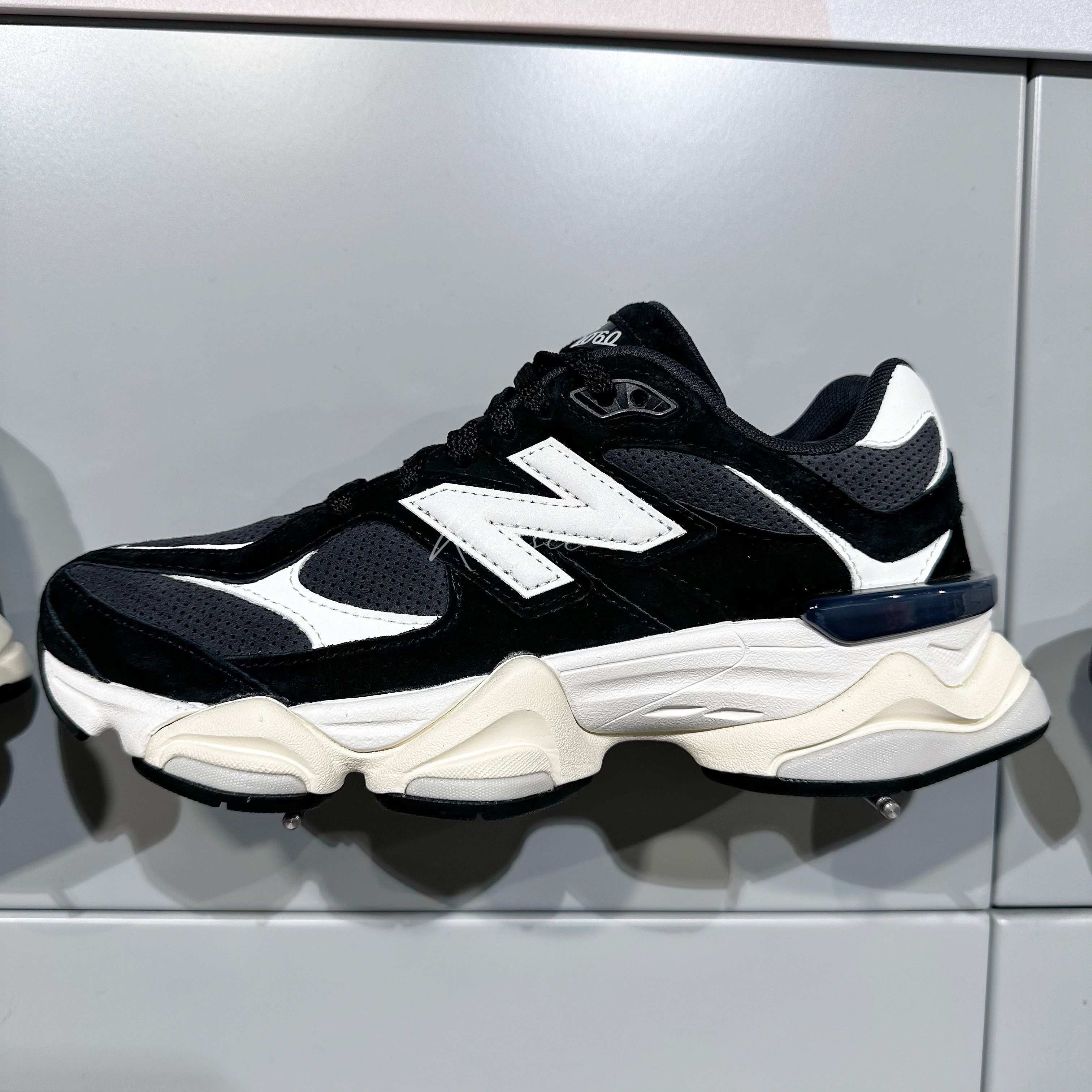 ハイブリッドモデル】ニューバランス 9060が話題沸騰中【BUYMA】