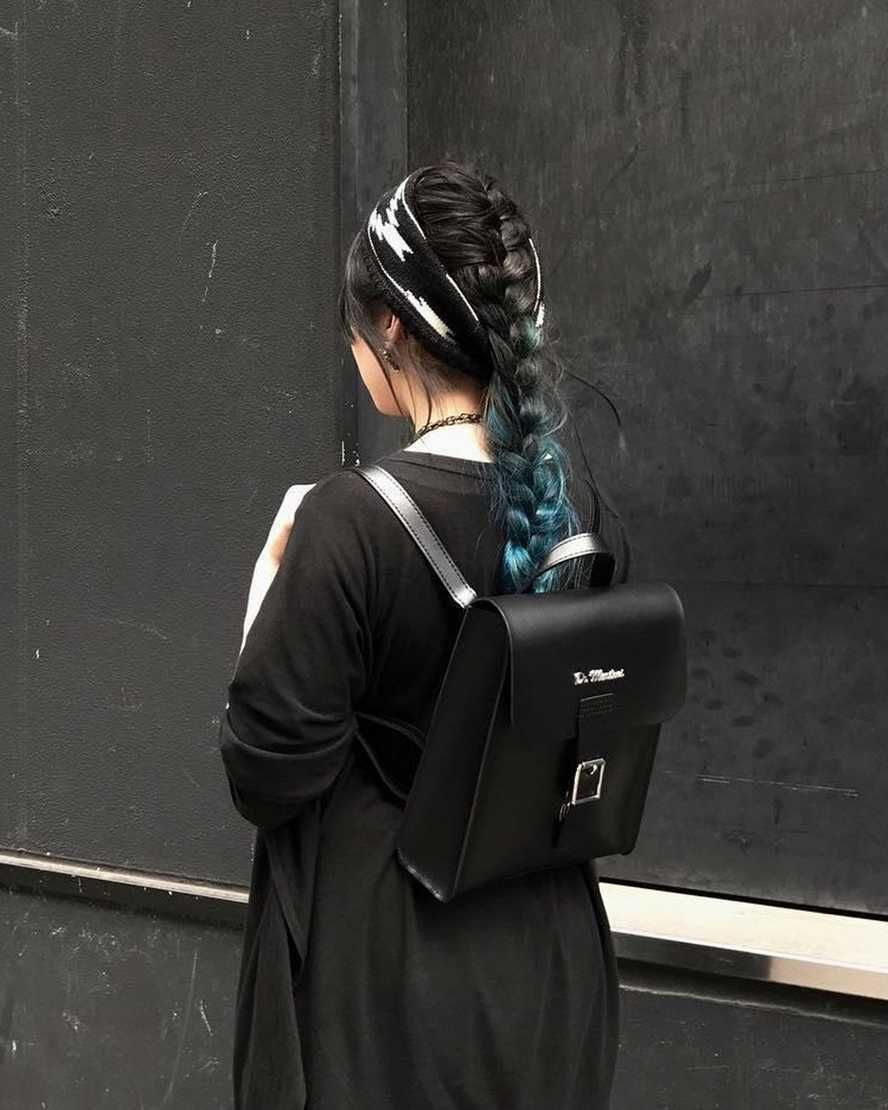 DR MARTENS】日本未入荷！LEATHER MINI BACKPACK (Dr.Martens/バック