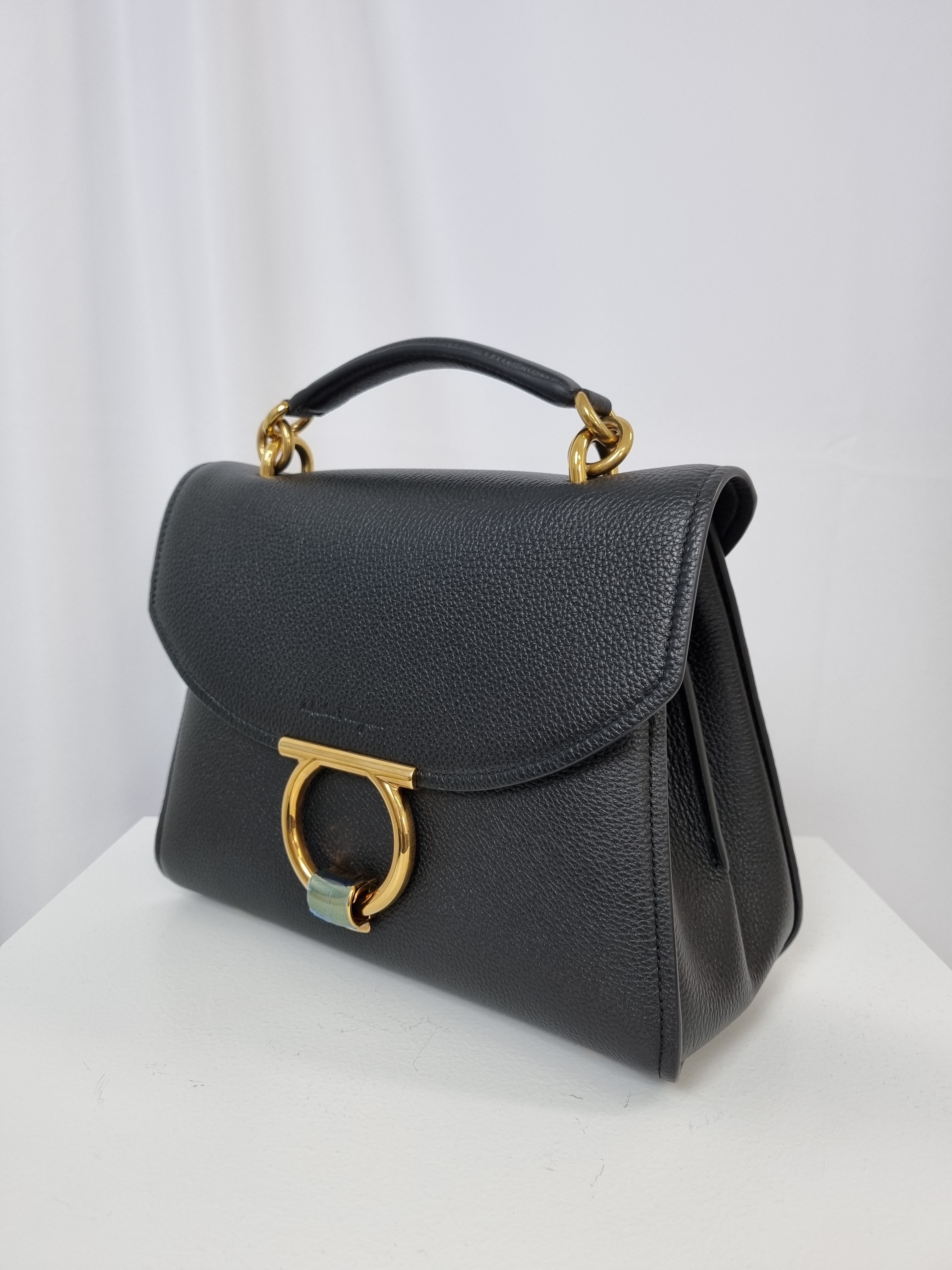関税込☆Salvatore Ferragamo☆ガンチーニトップハンドル バッグ