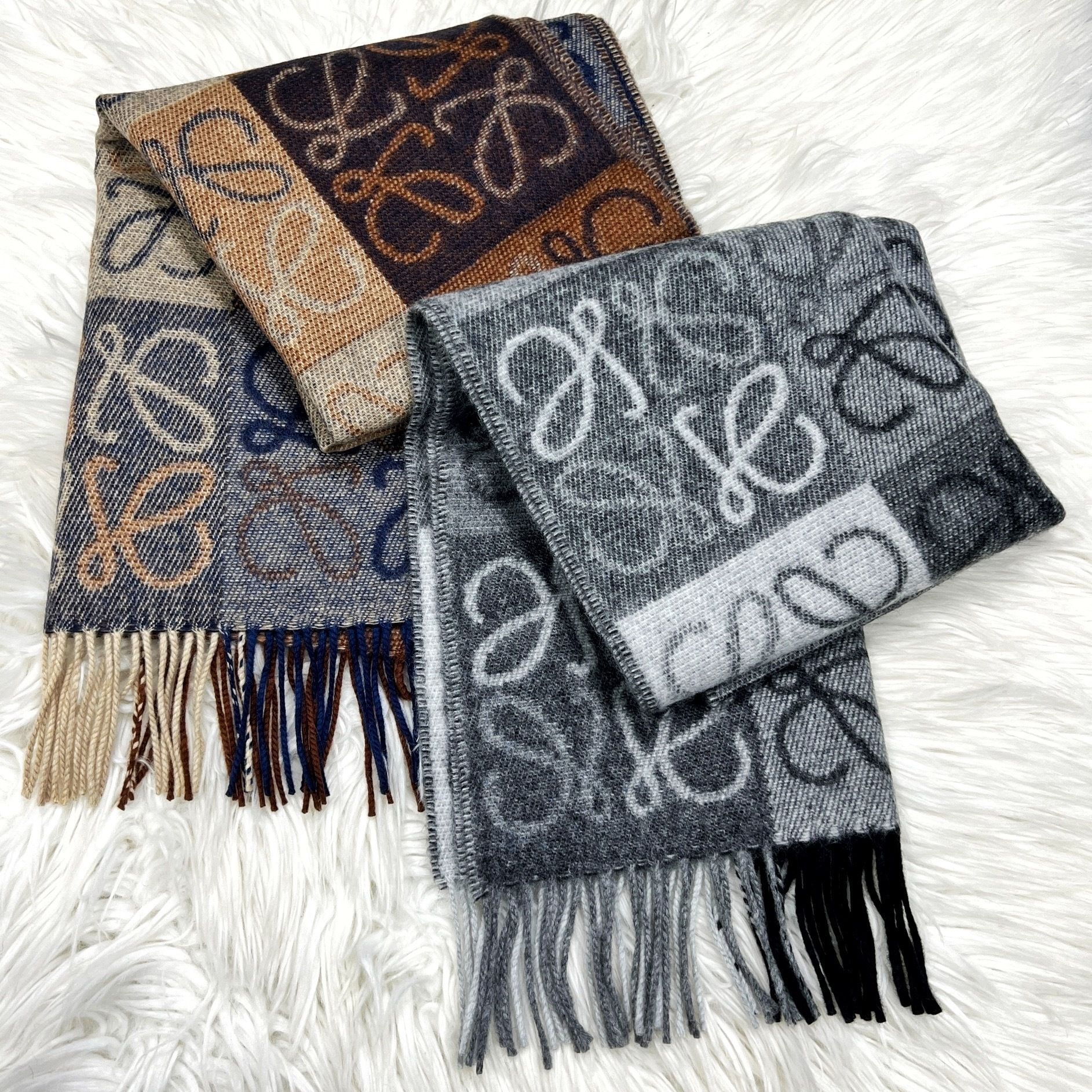 LOEWE アナグラム スカーフ (ウール&カシミヤ) 40cm x 180cm (LOEWE