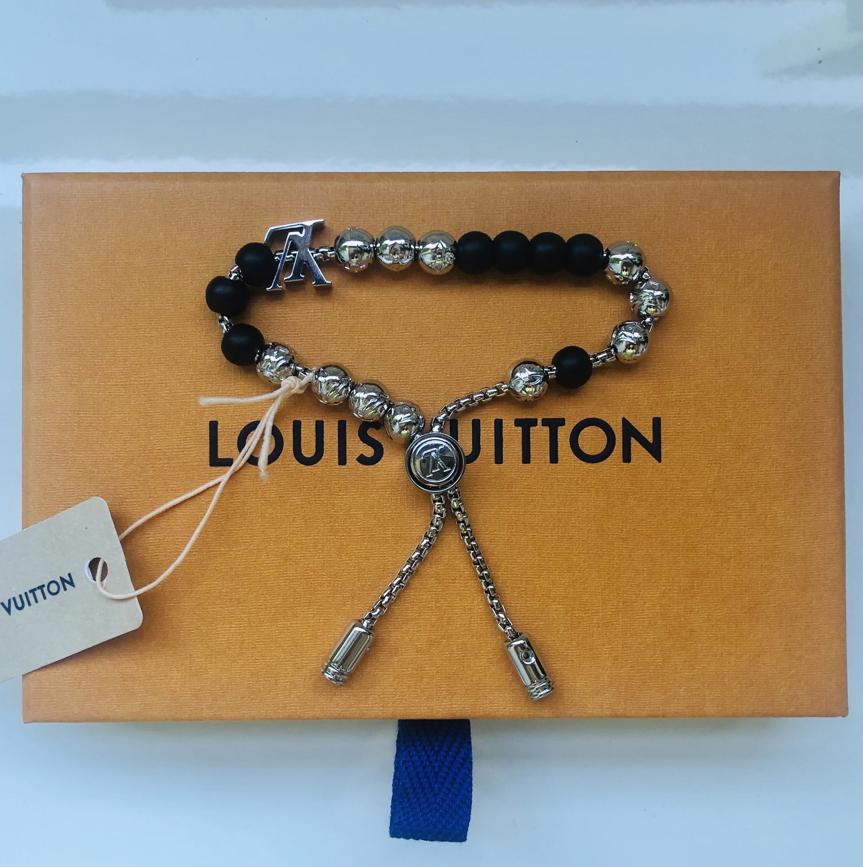 Louis Vuitton】LV イニシャル ブラスレ・モノグラム ビーズ♪ (Louis