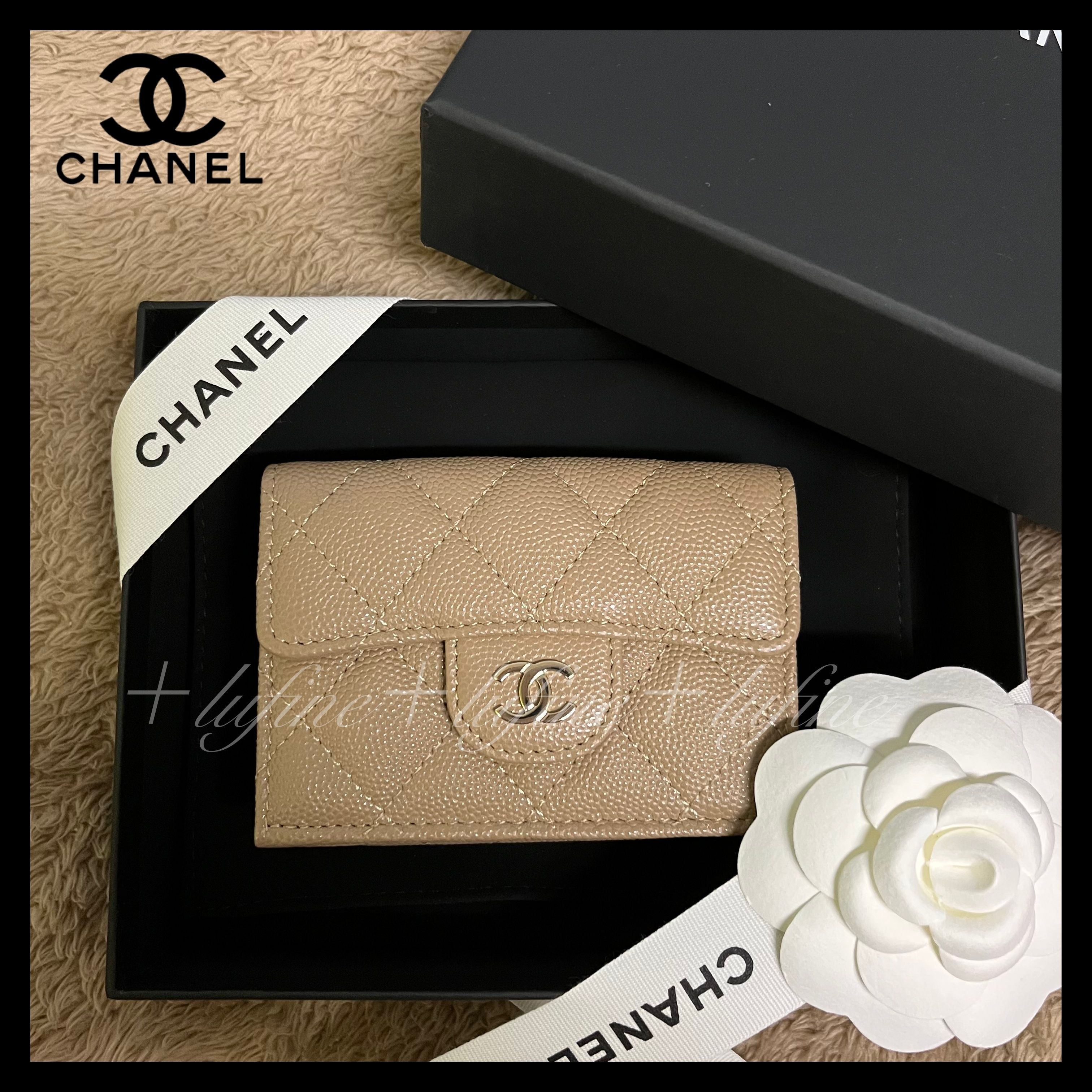 上品カラーで大人の女性に♡】CHANEL 三つ折り財布 (CHANEL/折りたたみ