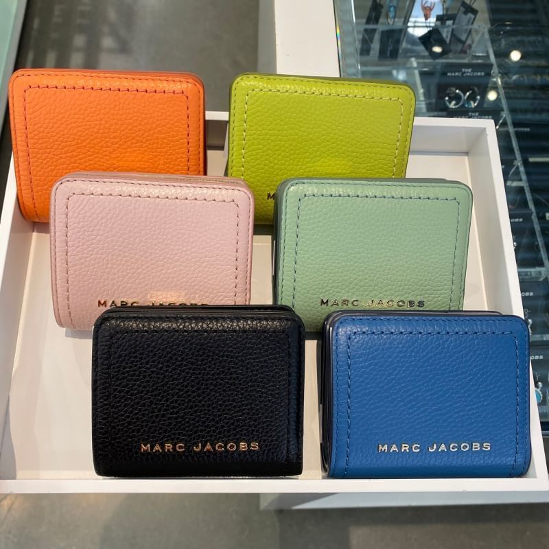 Marc Jacobs ロゴ 2つ折り 財布 レザー ユニセックス 関税送料込 (MARC