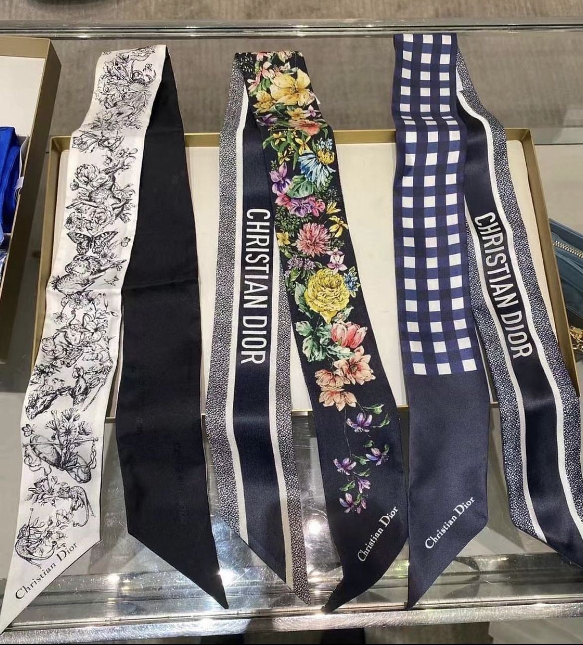 Dior】ディオール D-FLORAL ミッツァ スカーフ シルクツイル (Dior