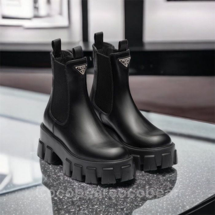 ☆PRADA☆プラダ モノリス ブラッシュド レザー アンクルブーツ (PRADA