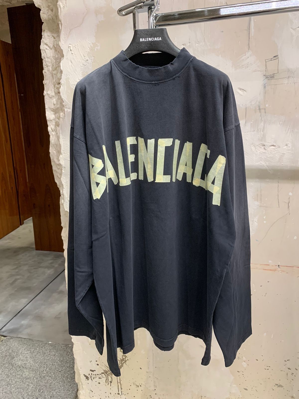 BALENCIAGA】TAPE TYPE Tシャツ オーバーサイズ ロゴ (BALENCIAGA/T