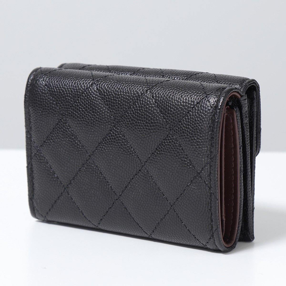 CHANEL 三つ折り財布 AP0230 Y33352 キルティングレザー (CHANEL