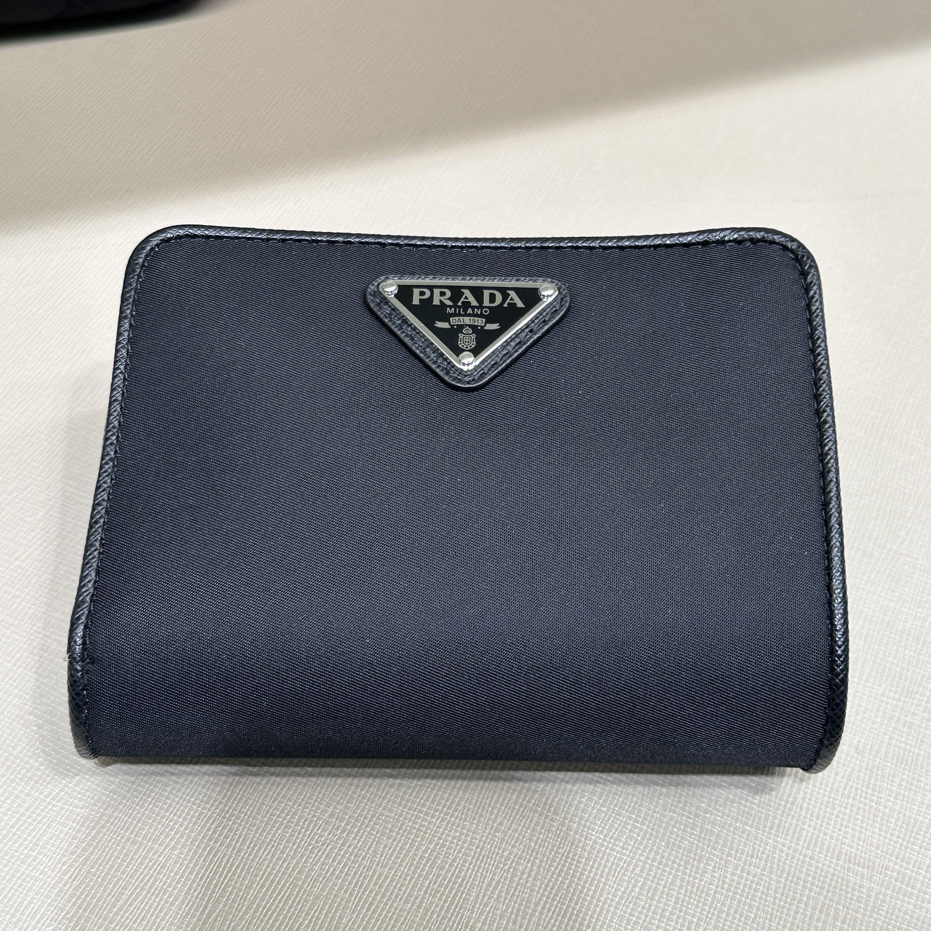 VIPセール】PRADA プラダ レディース ナイロン財布 1ML018 (PRADA