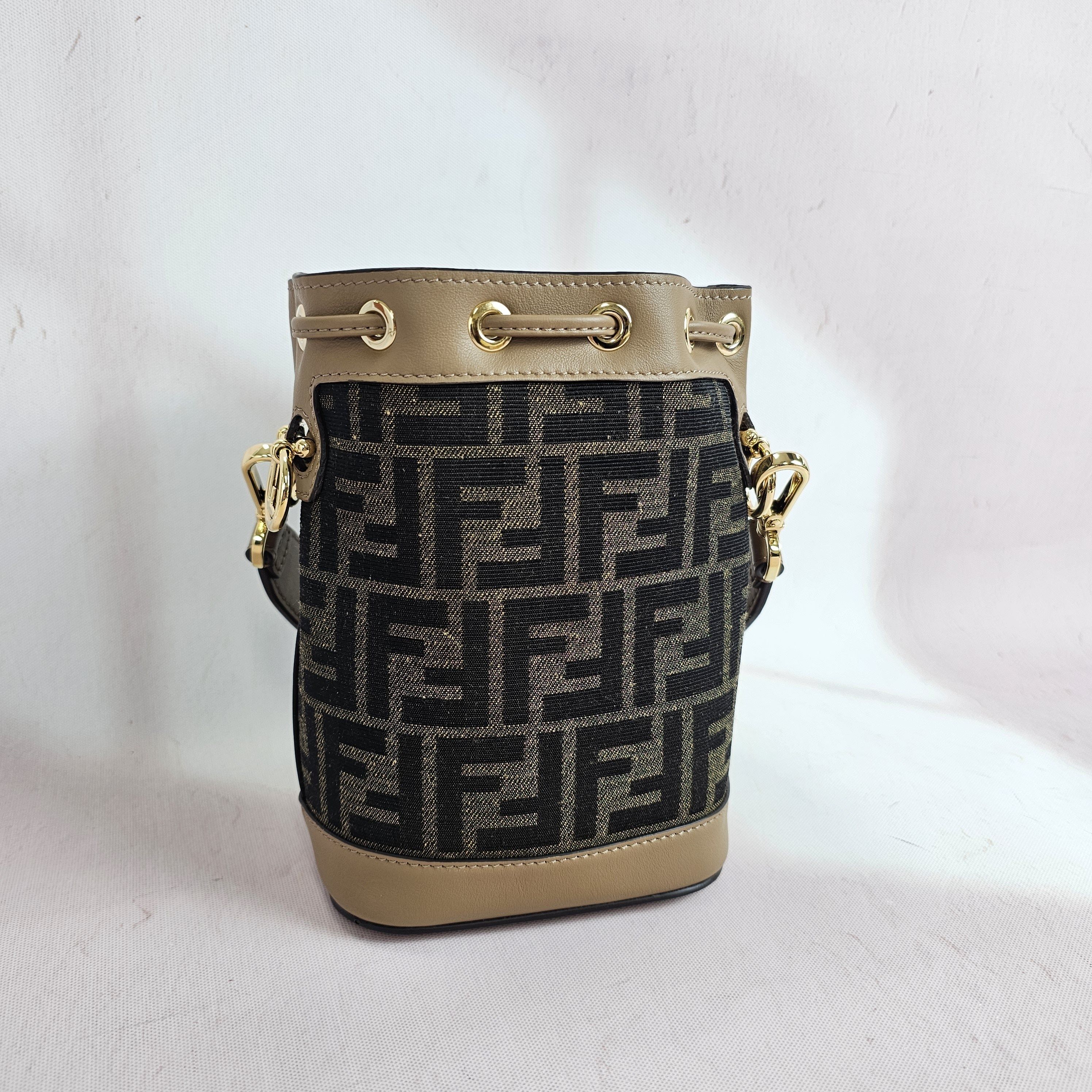 ☆【FENDI】☆フェンディ モン トレゾールミニバッグ ブラウン