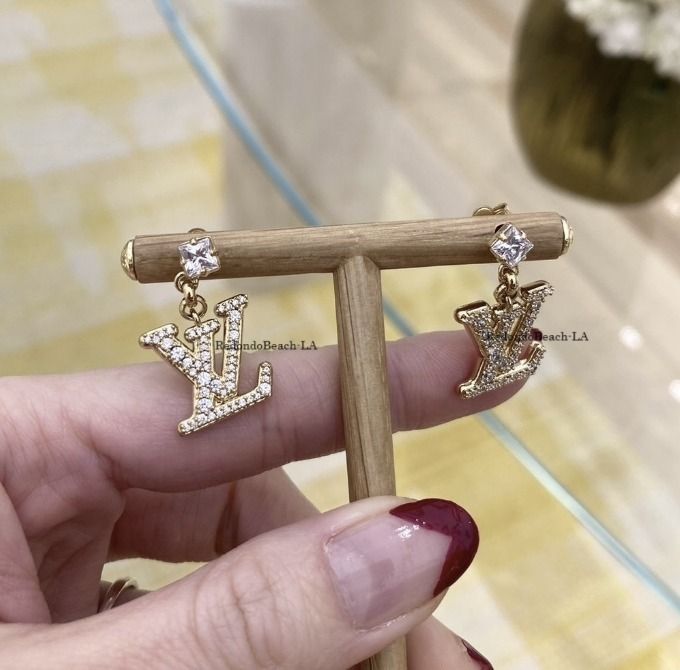 休日の贅沢に】☆LOUIS VUITTON☆Lady LV☆ピアス☆ギフトにも (Louis