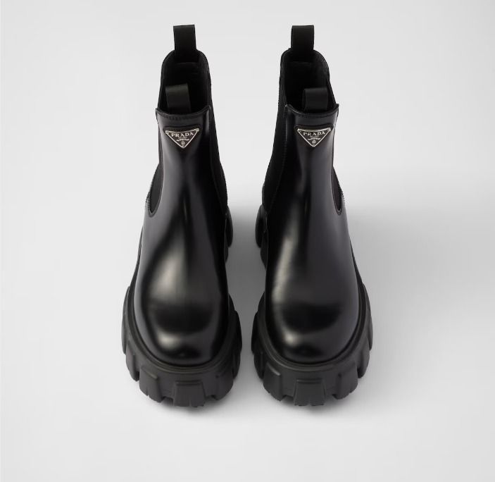 プラダ モノリス ブラッシュドレザー チェルシーブーツ (PRADA
