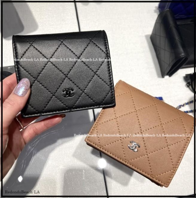 マット風の大人デザイン】CHANEL☆二つ折り畳み財布 (CHANEL