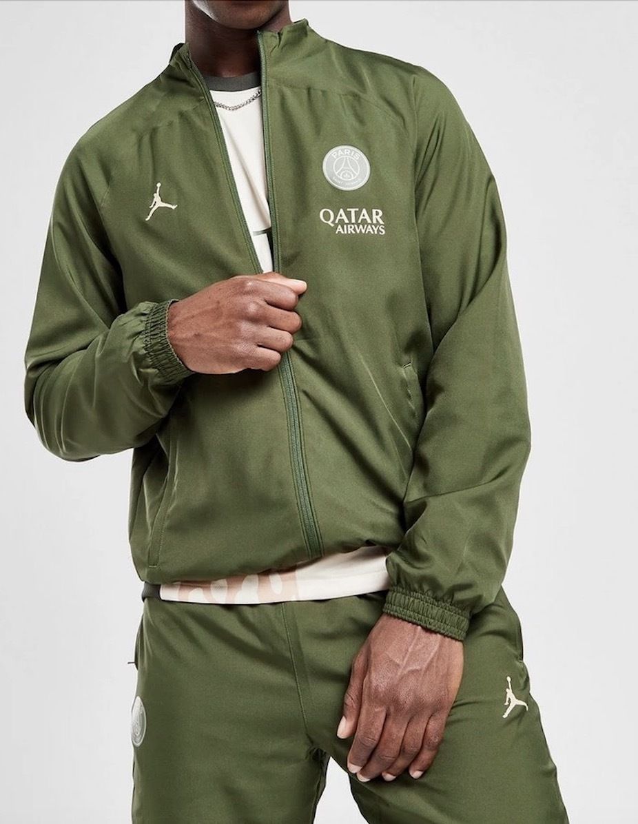 NIKE ◇ PSG x Jordan ◇ ウーブントラックスーツ ◇ジョーダン (Nike