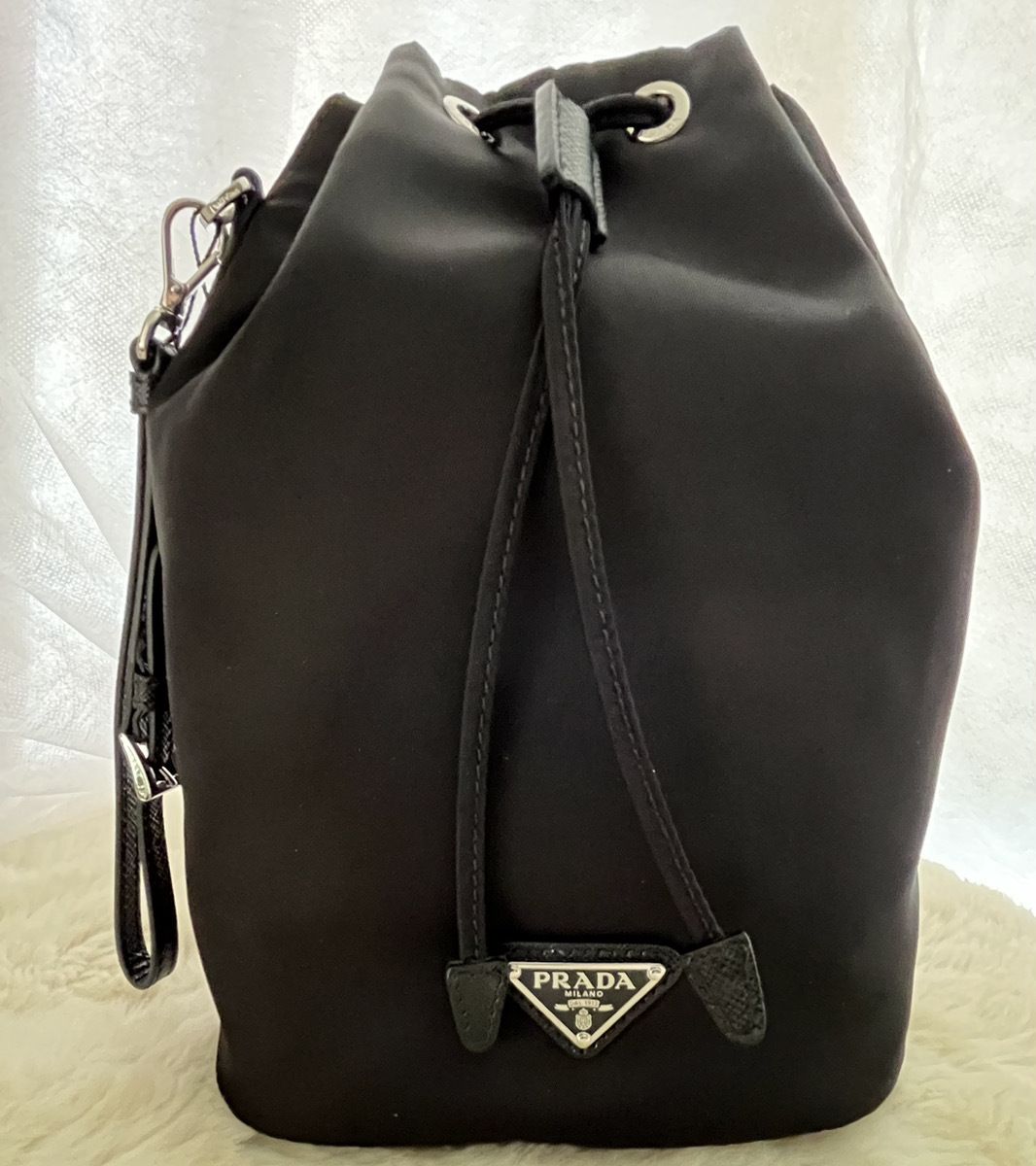 関税なし☆PRADA プラダ Re-Nylon ポーチ 巾着 (PRADA/ポーチ