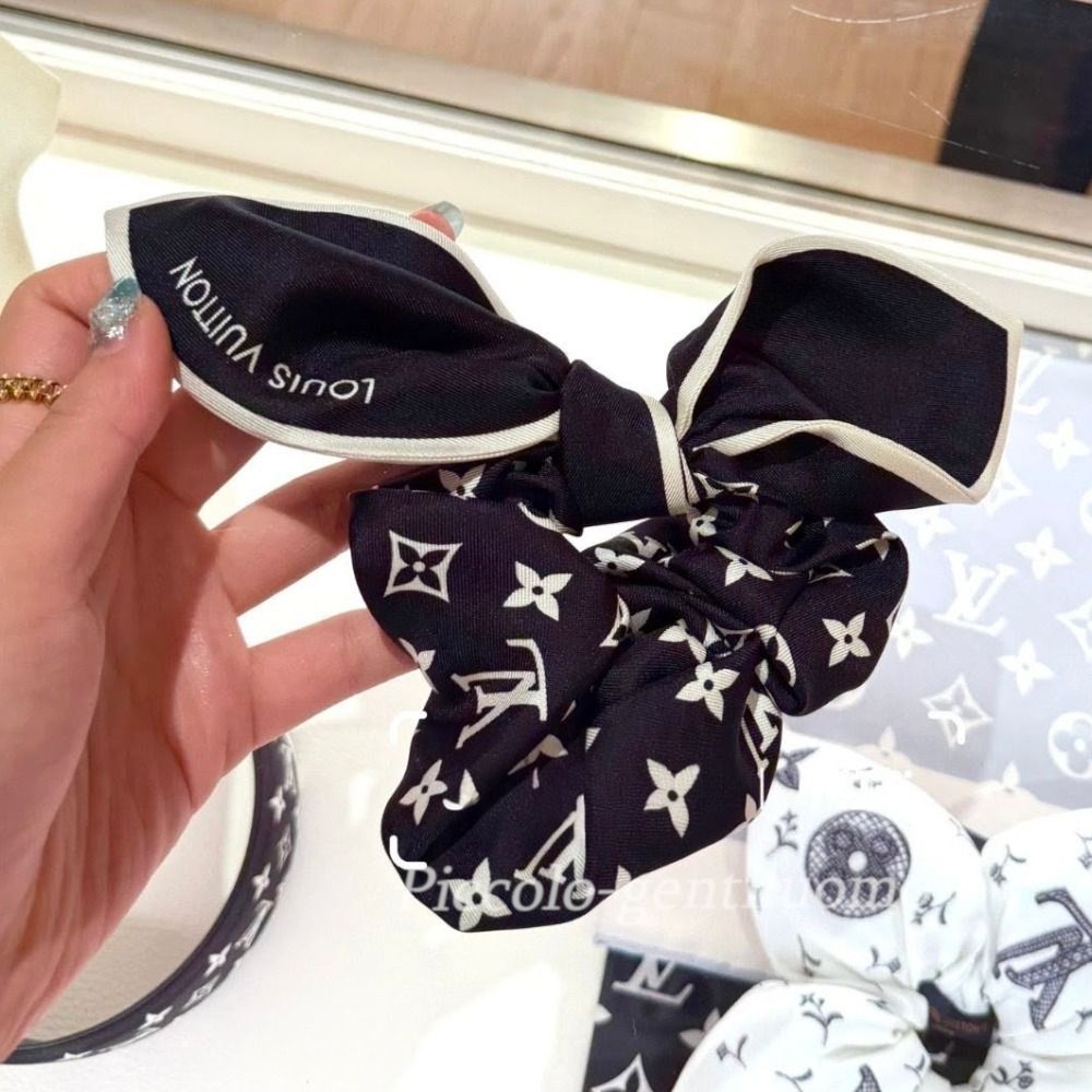 モノトーンで大人可愛く♪】Louis Vuitton☆シュシュ (Louis Vuitton