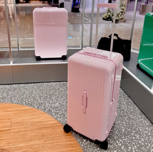 直営店☆RIMOWA☆トランクプラス バレリーナピンク (RIMOWA/スーツ
