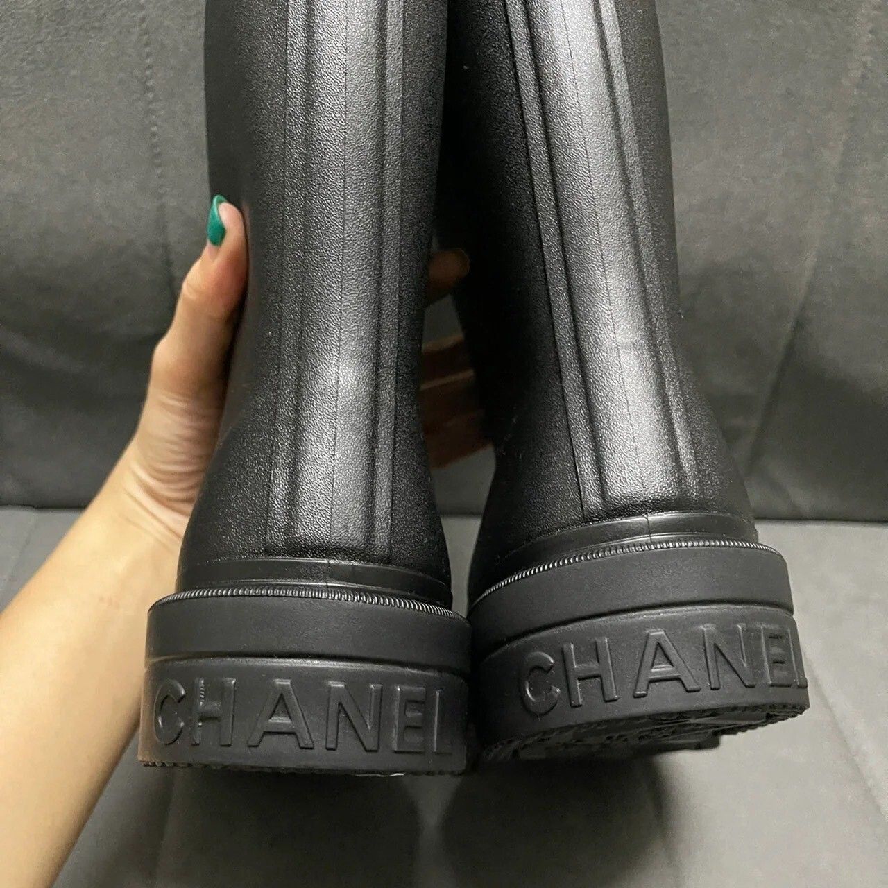 雨の日に♪存在感抜群のCCマーク【CHANEL】レインブーツ (CHANEL