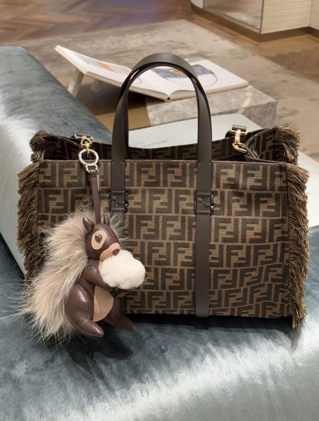 FENDI○ジュニア チャーム レザー&フォックスファーリスチャーム