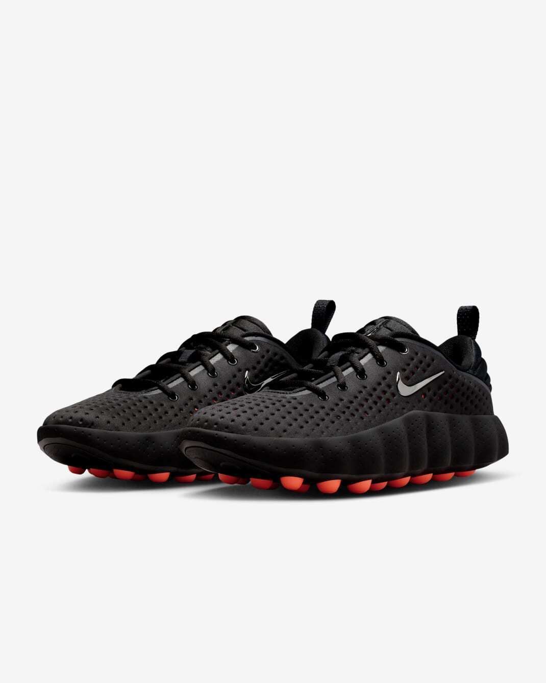 Nike】 Mind 002 Black Hyper Crimson ☆正規品 (Nike/スニーカー