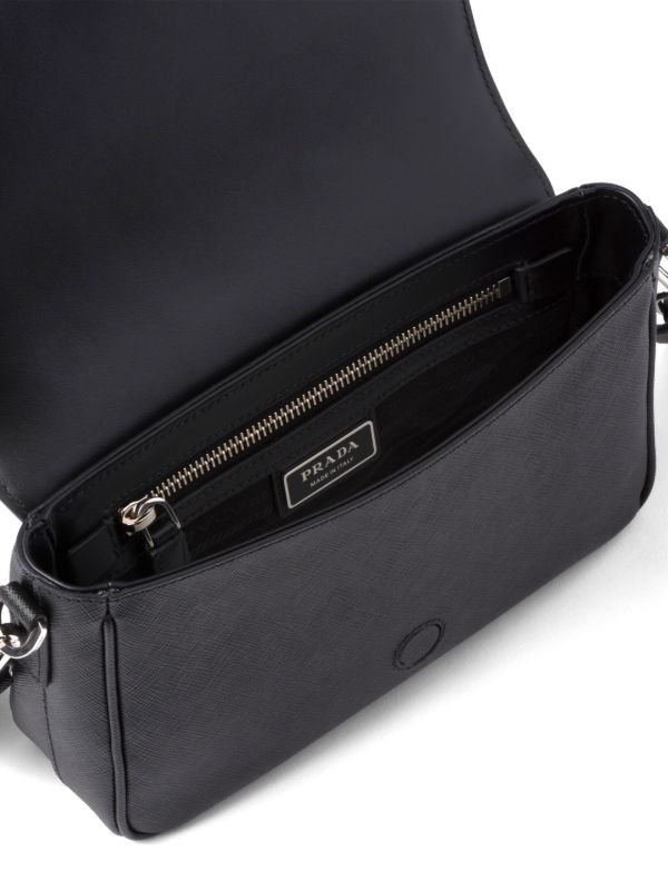 Prada サフィアーノレザー ショルダーバッグ | ブラック | FARFETCH JP