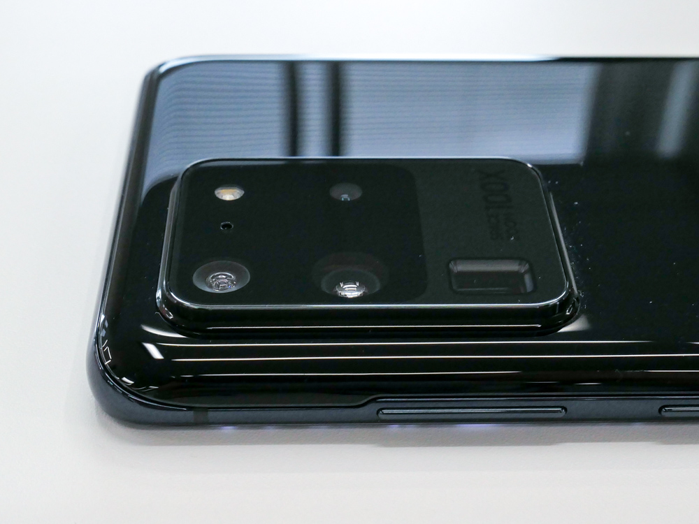 KDDIがサムスン製の最上位5Gスマホ「Galaxy S20 Ultra 5G」、au限定で