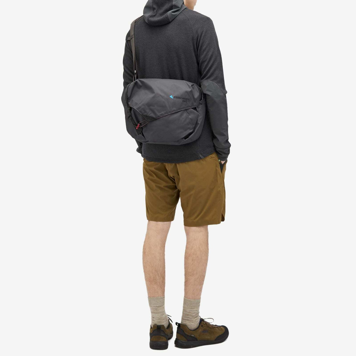 Klättermusen Men's Gaut Messenger Bag in Raven Klättermusen