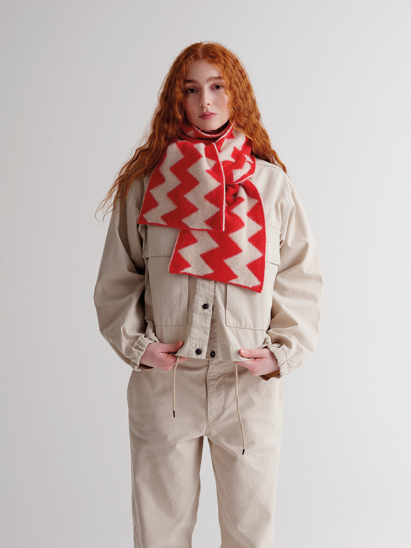 Jo Gordon Knitwear | Brushed Zigzag Scarf Black & Oatmeal