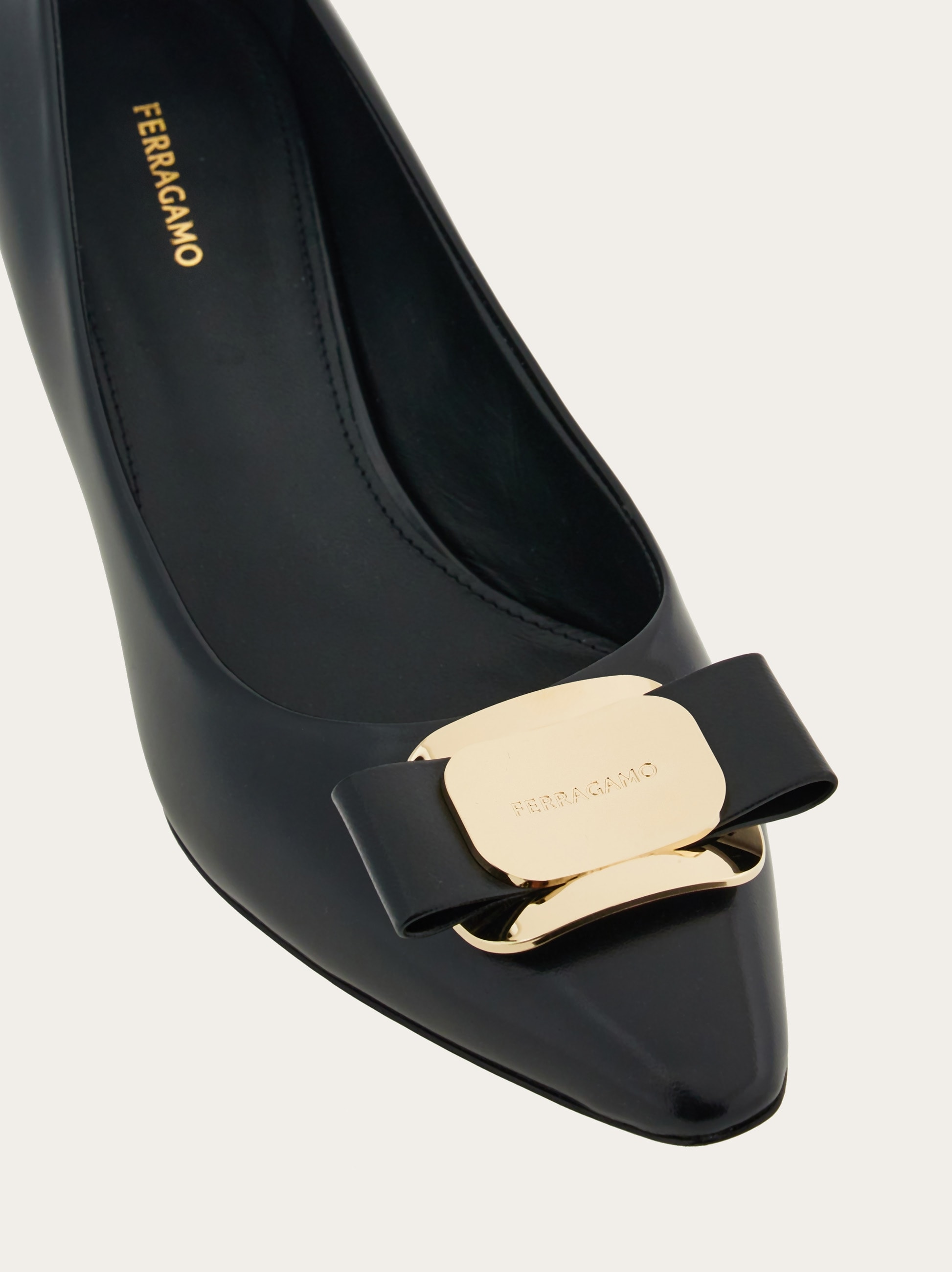 New Vara plate low heel pump - Women | Ferragamo