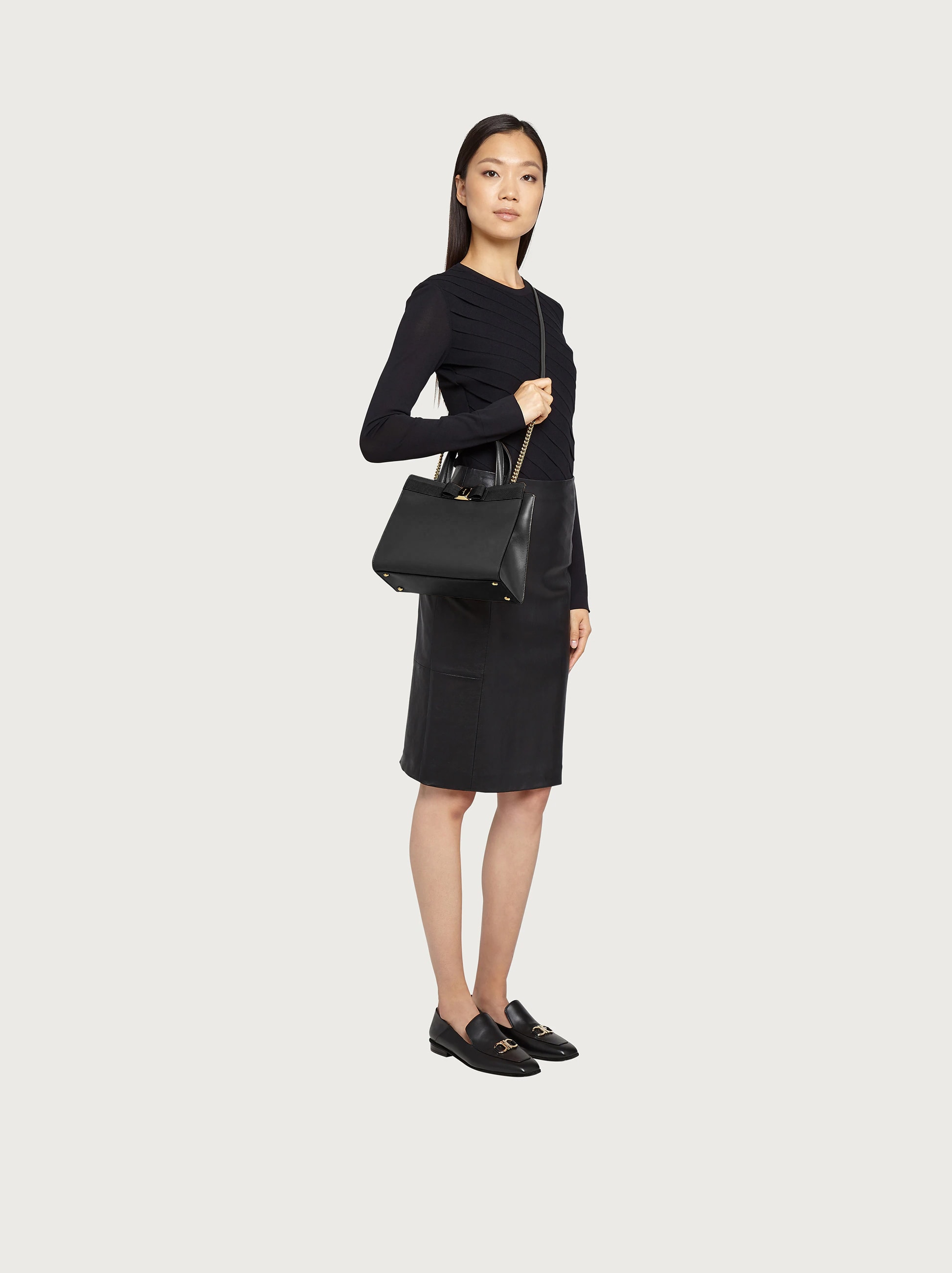 ヴァラ リボン トップハンドル - ウィメンズ | Ferragamo