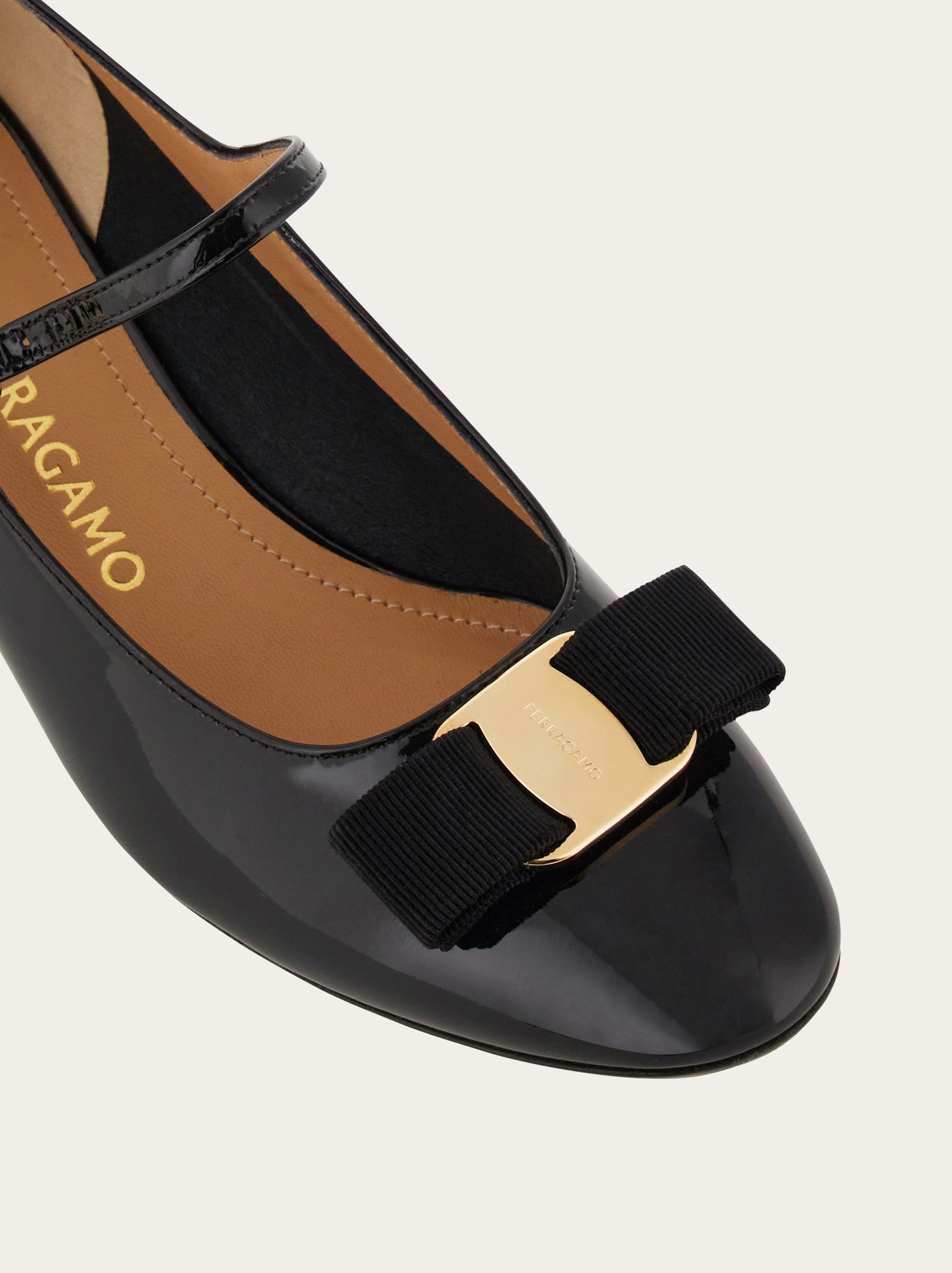 Vara bow Mary Jane - Women | Ferragamo