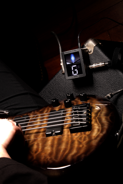 Pitchblack XS Bass - CHROMATIC PEDAL TUNER | KORG (USA)