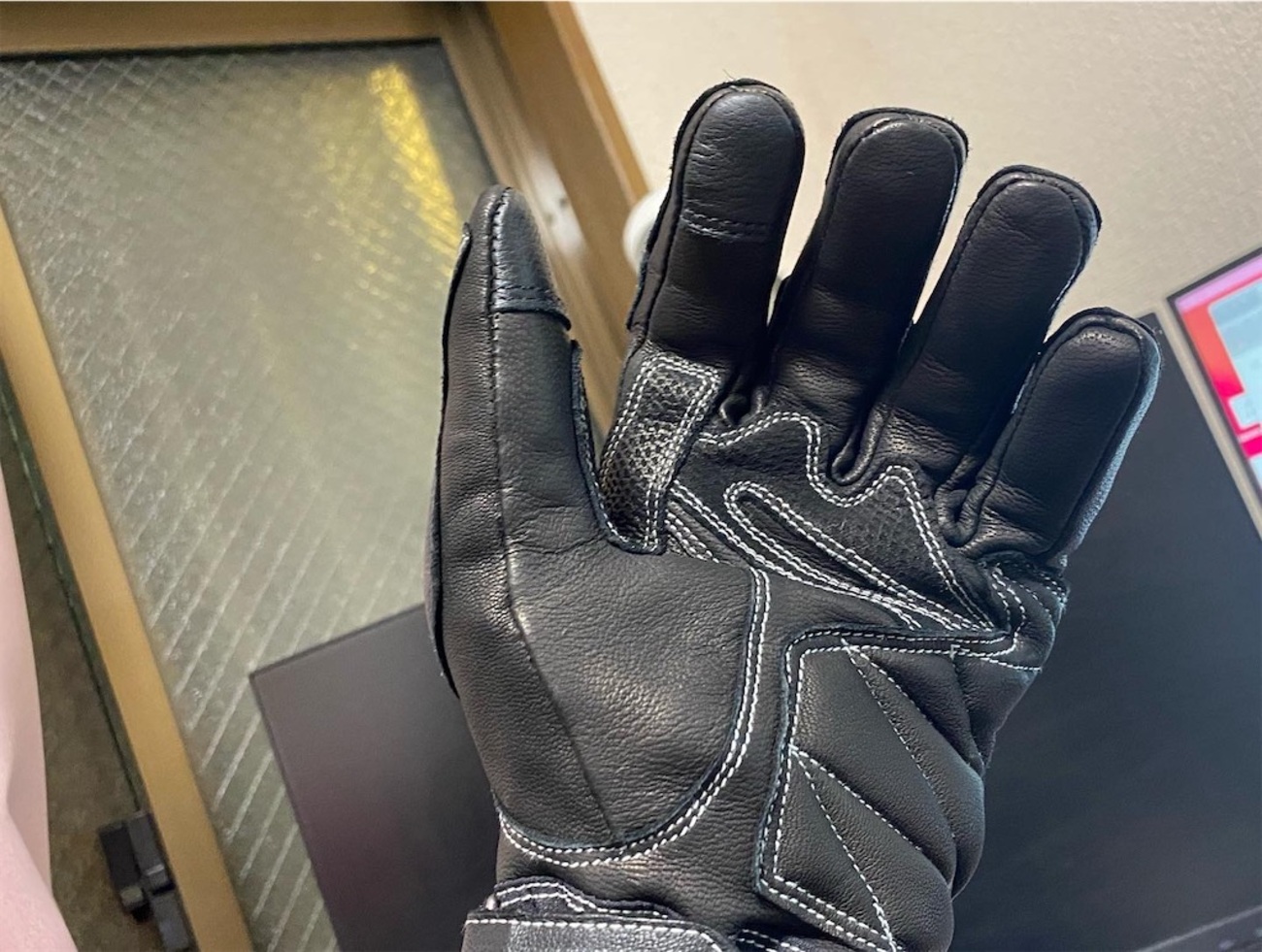 今更ウィンターグローブを購入。KUSHITANI GPゼストウィンターグローブ