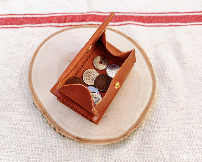 国産ヌメ革】身軽にキマる♪手縫いの三つ折り財布（革/ミニ財布