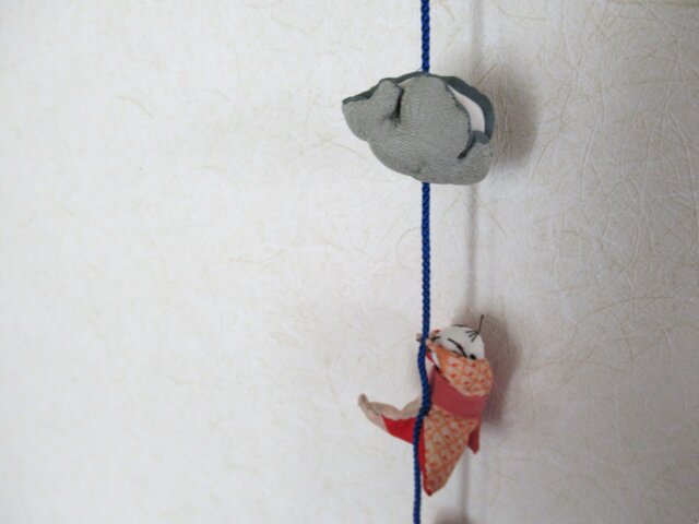 ☆こいのぼりと遊ぶ稚児たちの吊るし飾り☆端午の節句☆ちりめん細工