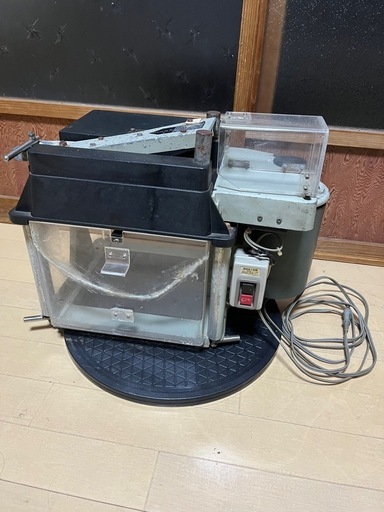 愛工 プロオカカ 電動鰹節削り機 かつお節削り 100v 業務用厨房機器